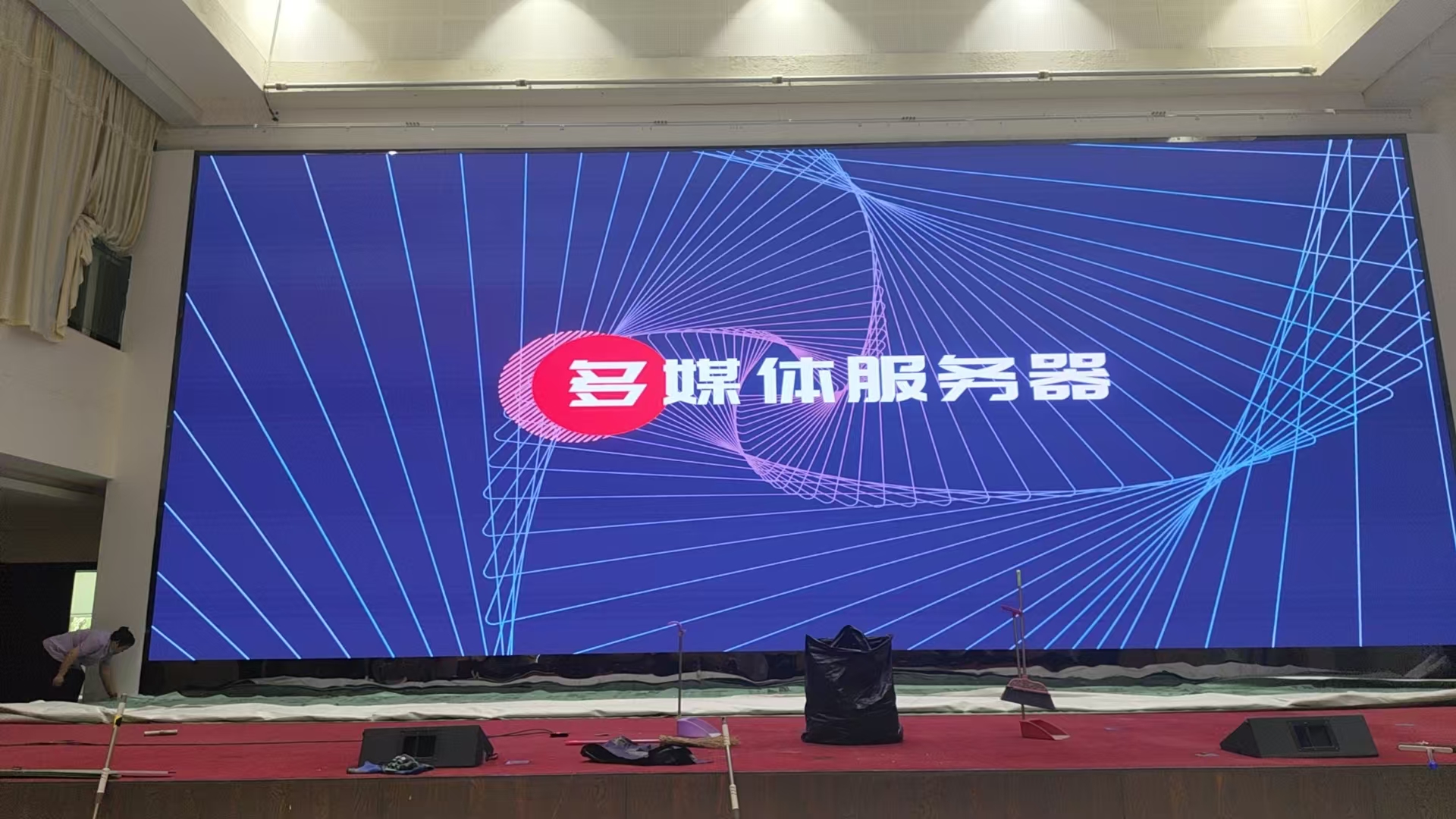 ����������