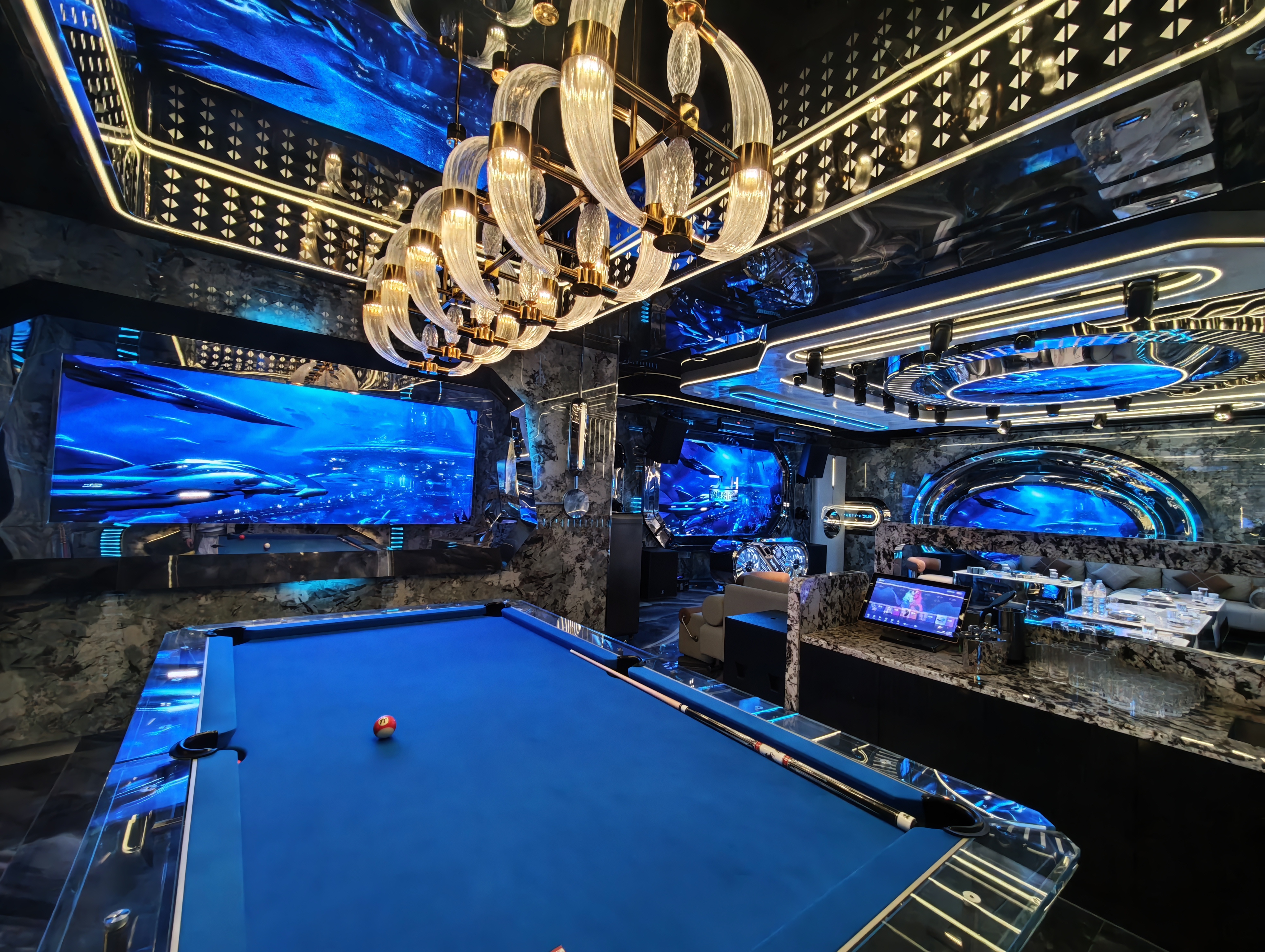 ����ʡ�ߺ���ΰ�ǡ��������ù㳡�¿���PARTY-K